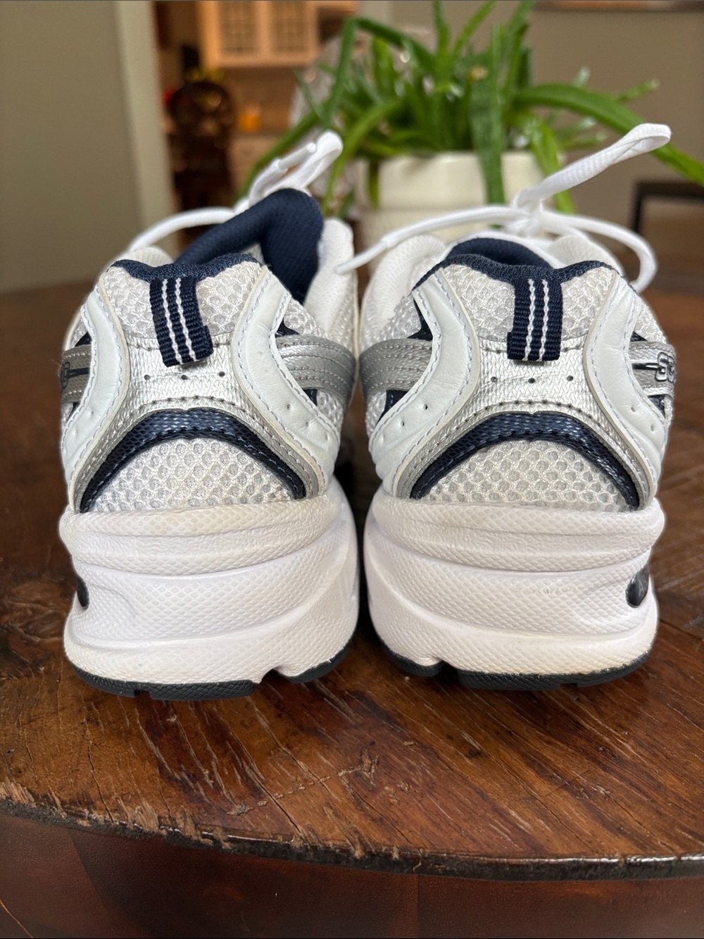 *EUC* New Balance 530 (women's  size 8) - Picture 5 of 10